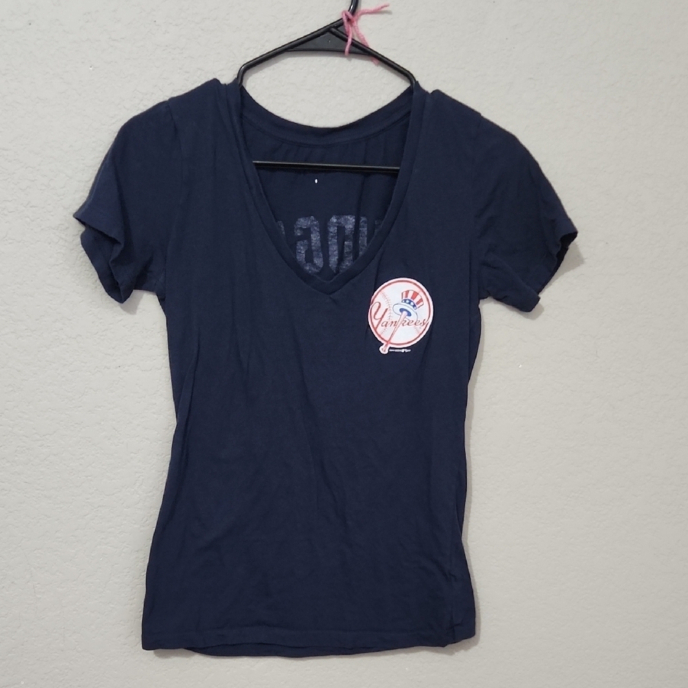 Yankees Shirt V-Neck T-Shirt Size S See Measurments For Exact Fit Judge 2019